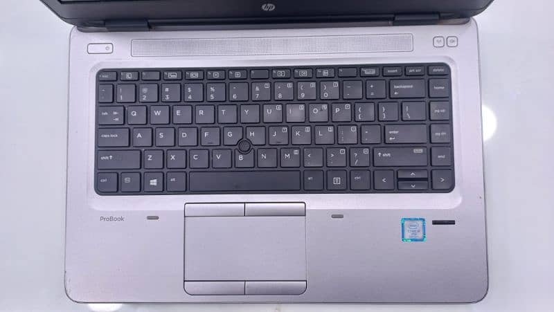 hp 640 g3 i5 7th generation. . . 14