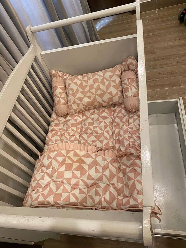 baby bed with 6 inches mattress 6