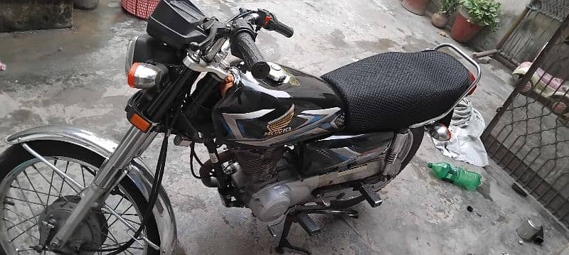 Honda 125 in good condition seal packed engine 6