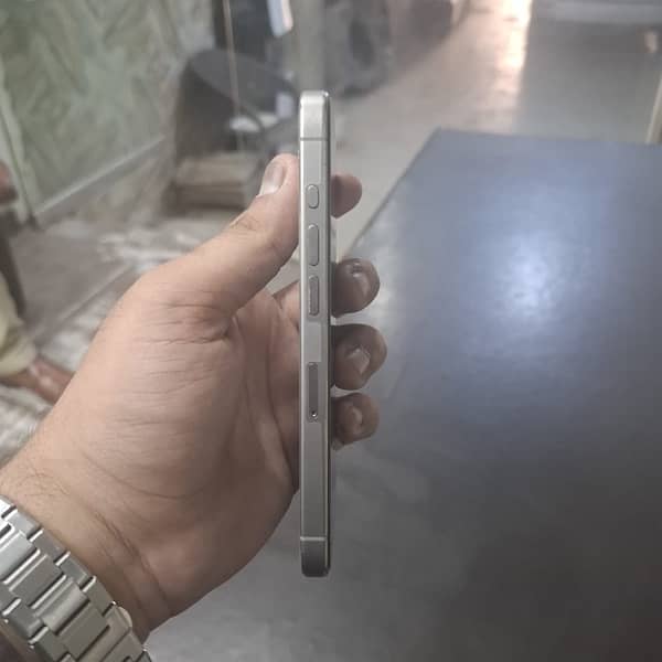 iphone 15 pro dual physical 2