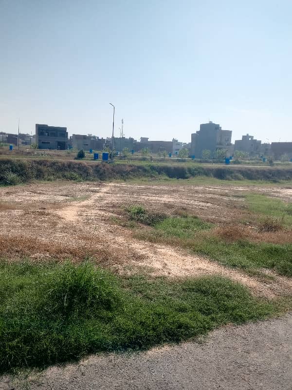 2 Marla Posseionable Plot For Sale In Abu Bakar Block Al Kabir Town 0