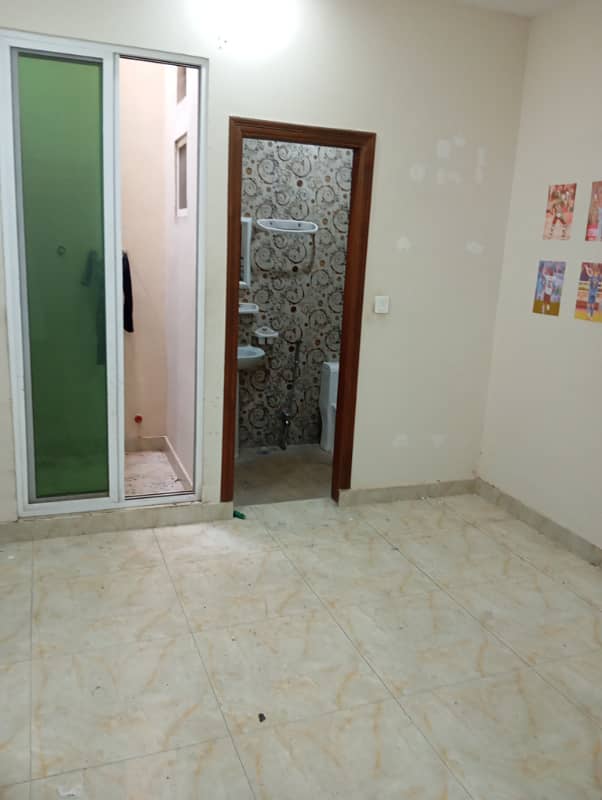 Flat for rent 1bad attach bathroom tiles flooring woodwork good location 2