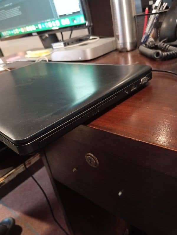 Dell Latitude E5540 6