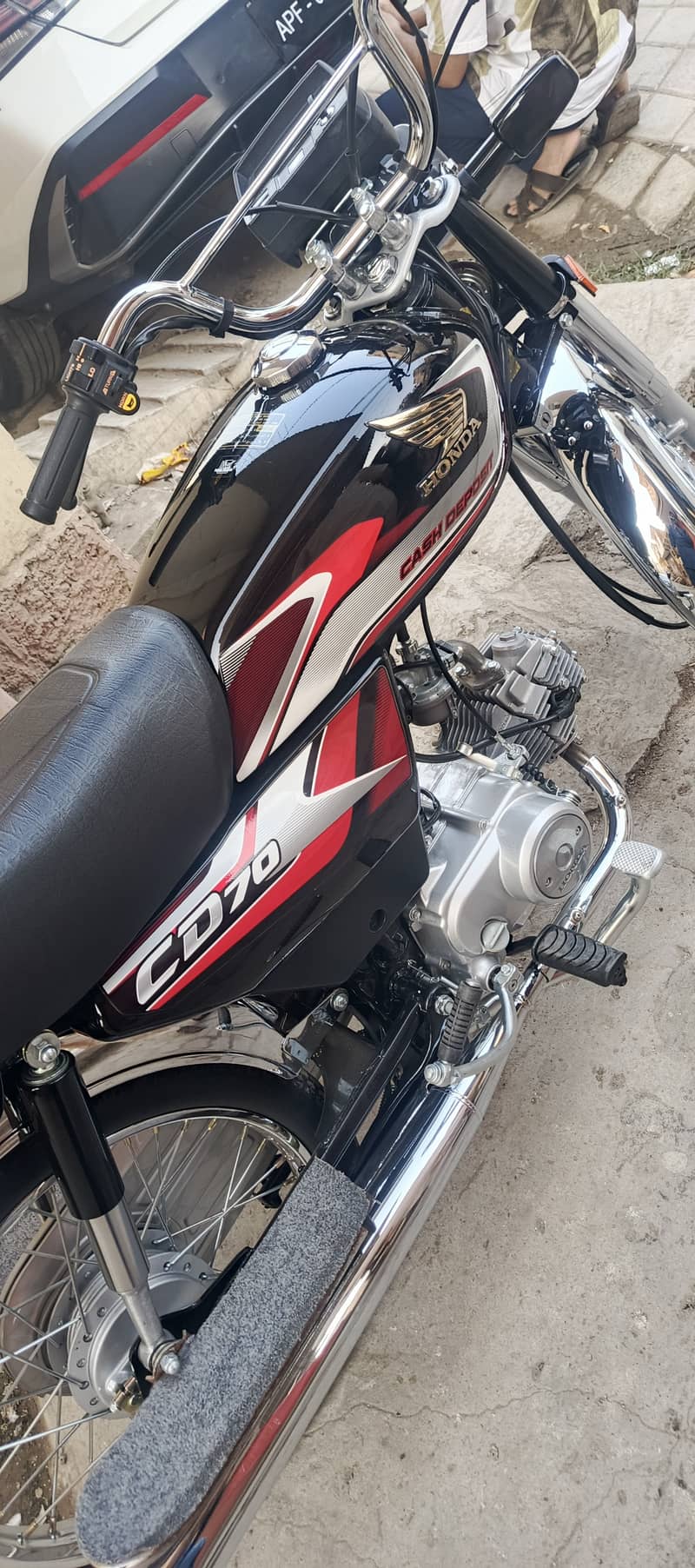 Honda CD 70 2025 model lush condition 10 by 10 condition 8