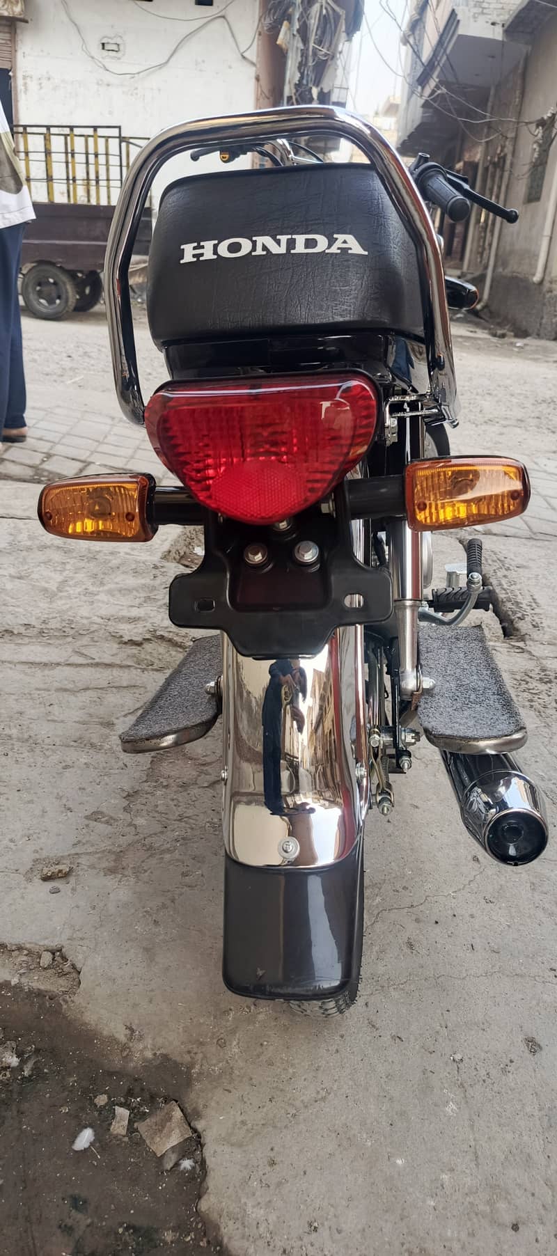 Honda CD 70 2025 model lush condition 10 by 10 condition 9