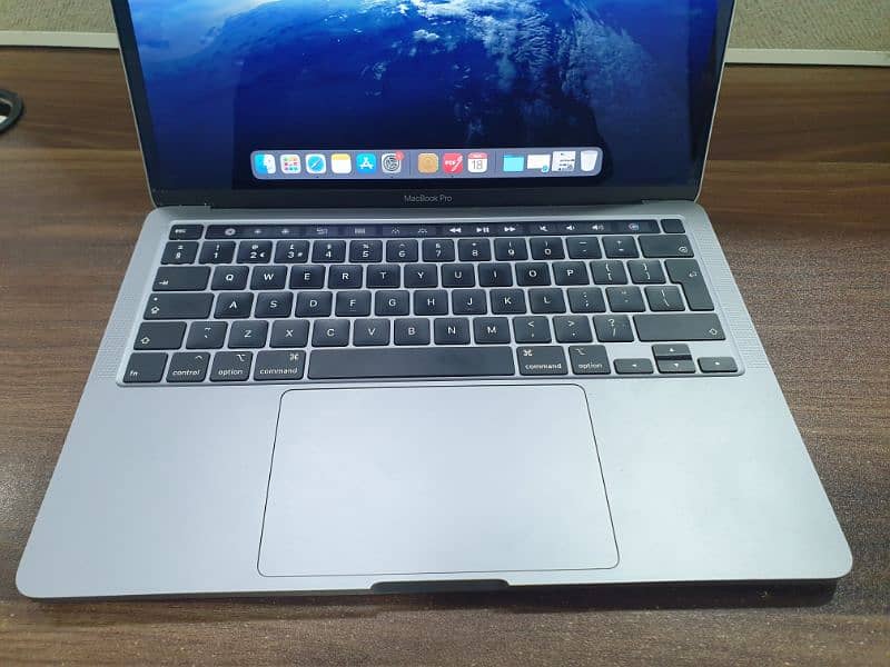 MacBook Pro 2020 i5 8gb 256gb 7