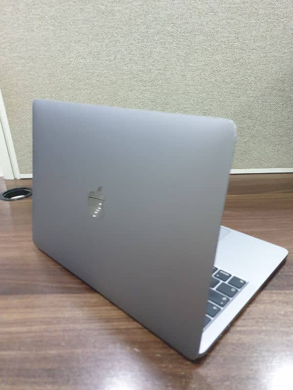 MacBook Pro 2020 i5 8gb 256gb 10