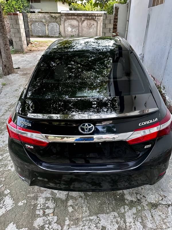 Toyota Corolla XLI 2016 converted into GLI fully automatic Door window 4