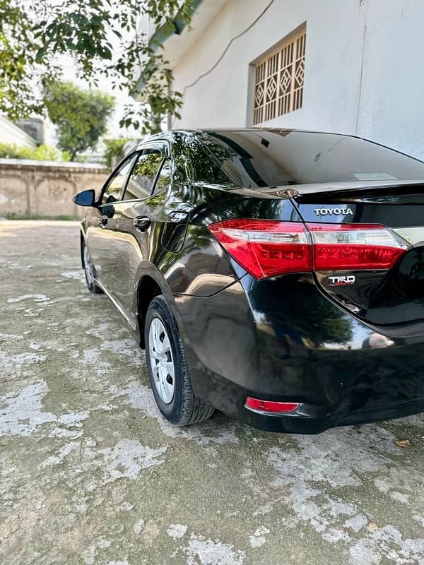 Toyota Corolla XLI 2016 converted into GLI fully automatic Door window 6