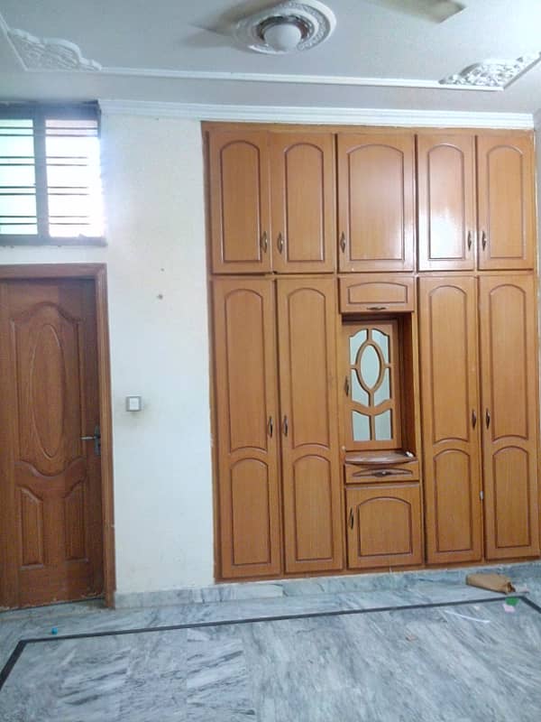 G11 30 -60 GROUND PORTION FOR RENT NEAR MARKAZ 4