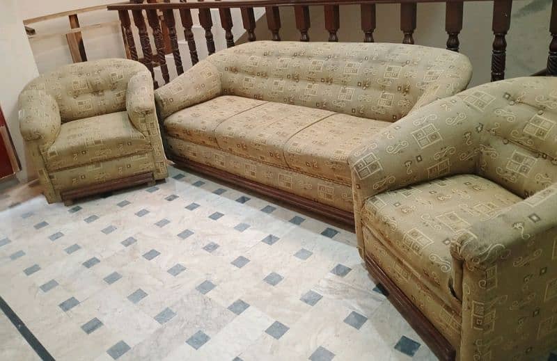 5-Seater Sofa Set in Good Condition – Faisalabad 0