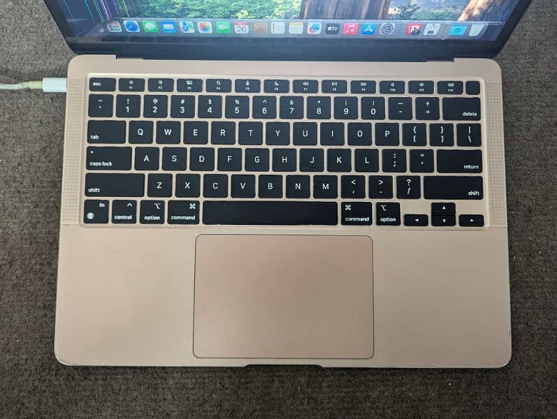 Macbook Air M1 (Screen Broken) 1