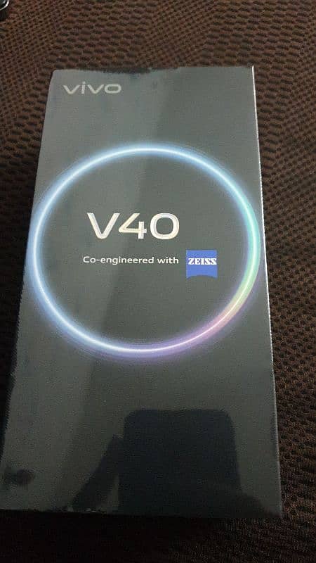 Vivo V40 12GB / 256GB 0