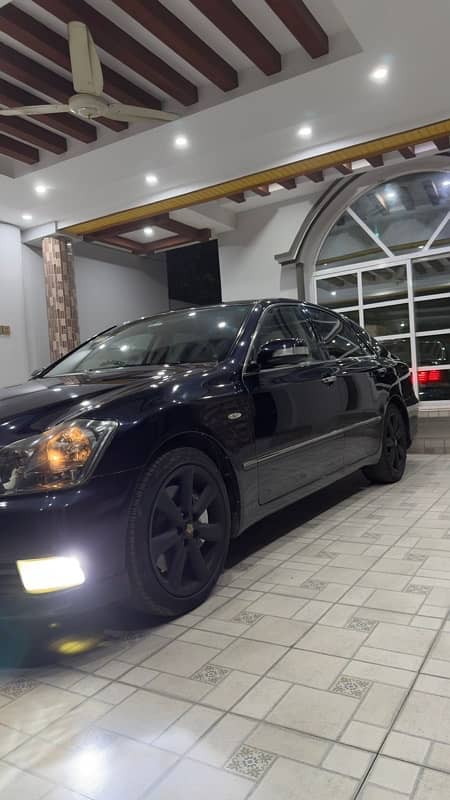 Toyota Crown 2004 1