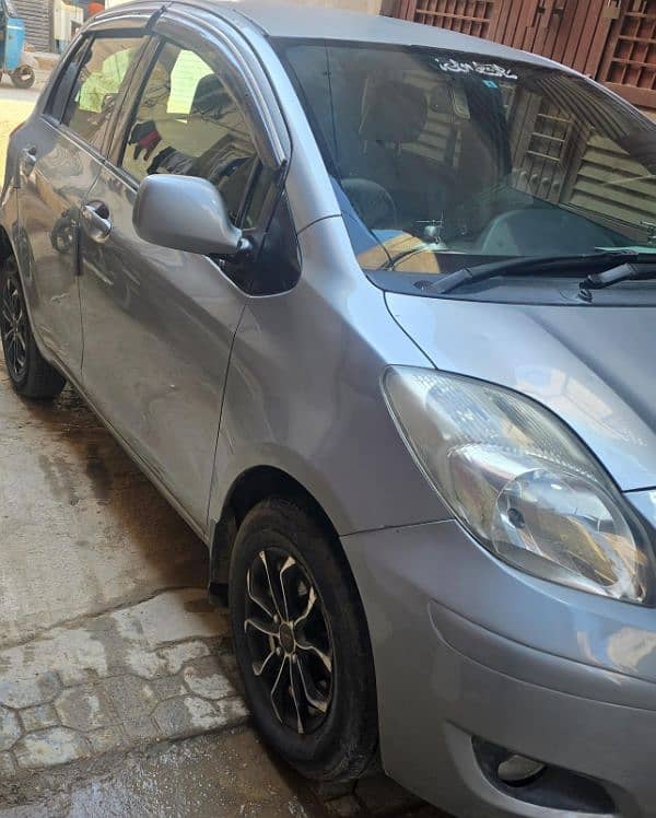 Toyota Vitz 2010 1