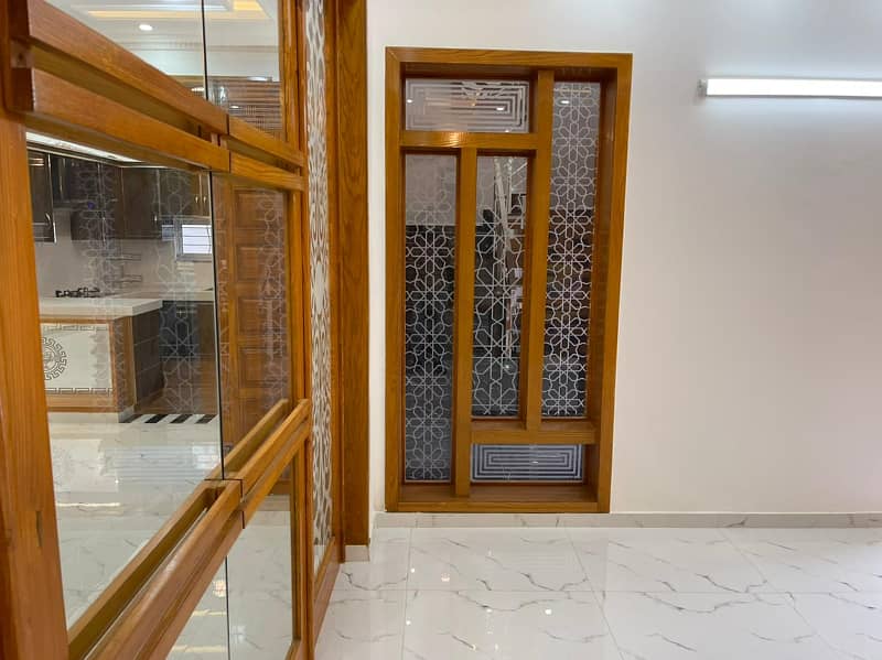 Lower Portion Of 10 Marla House Available For Rent In Janiper Block Sector C Bahria Town Lahore 2