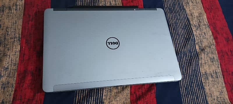 DELL LATITUDE E6540 3