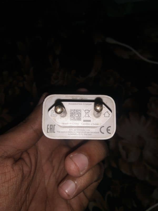 33 watt Original Fast Charger From Box Of Infinix Hot30 Read AD 2