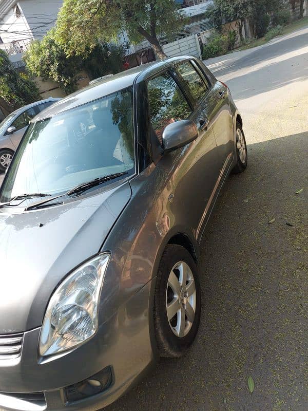 Suzuki Swift 2011 DLX lush condition for sale 2