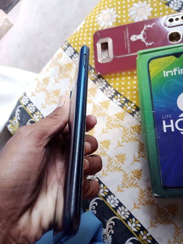 infinix smart 8 are memory 2-32 0