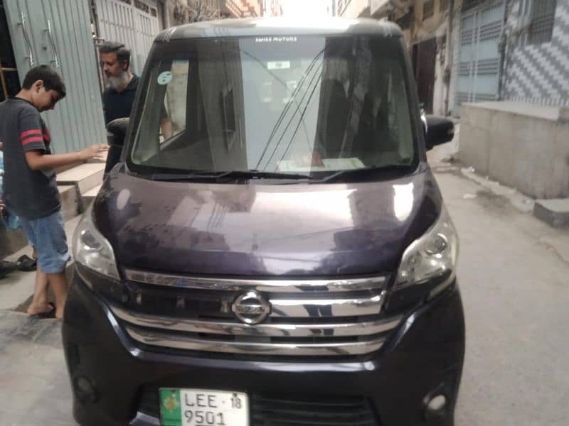 Nissan Dayz Highway Star roox 2017 0