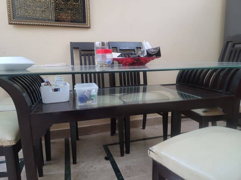 6 seater dinning table very high quality wood best condition 3