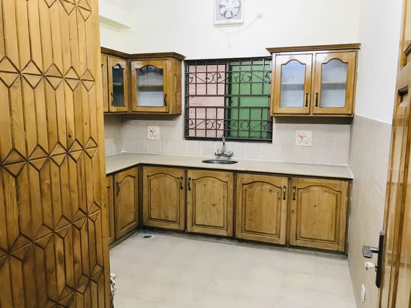 Beautiful 10 Marla Upper Portion For Rent In Chaklala Scheme 3 1