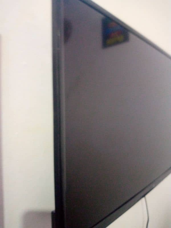 Samsung 32 inch Android smart led slim (PRICE is negotiable) 2