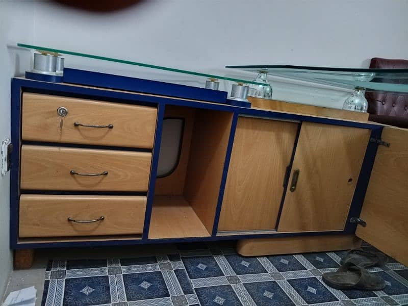 HIGH FINISH OFFICE / STUDY TABLE 4