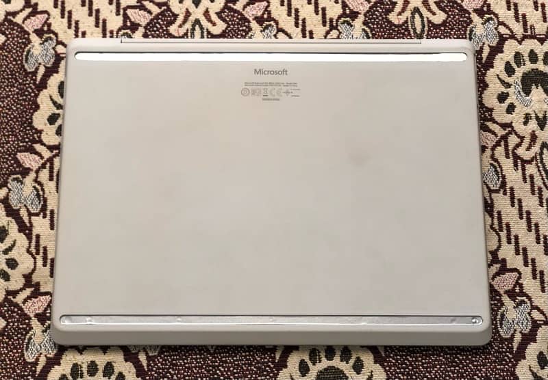 Microsoft Surface laptop Go 2 i5 10th Generation 9