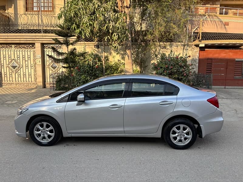 Honda Civic Oriel ug 2014 3