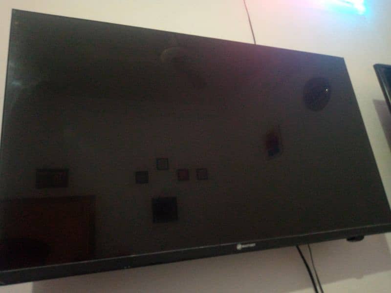 Multynet 32 inch Slim smart android led price is negotiable 0