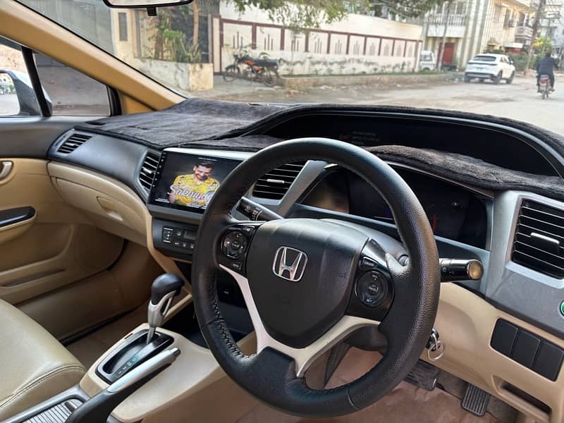 Honda Civic Oriel ug 2014 9