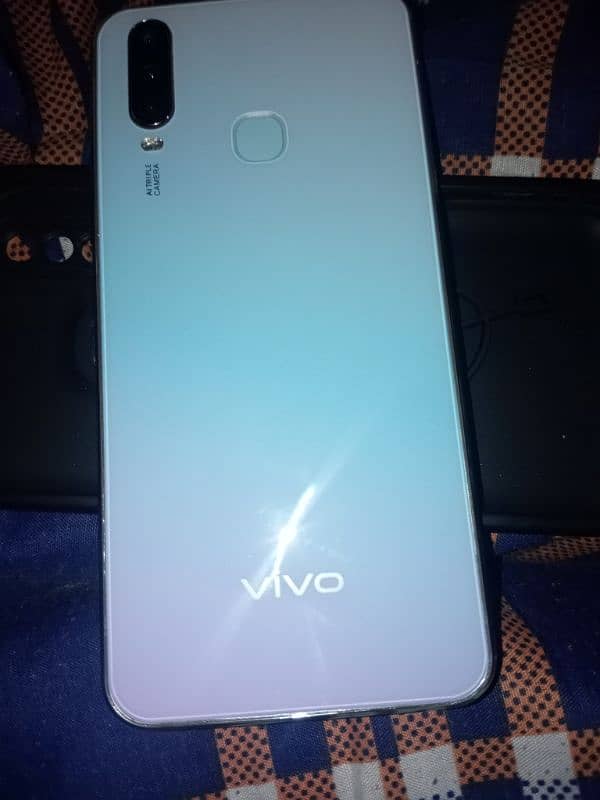 vivo y17 2