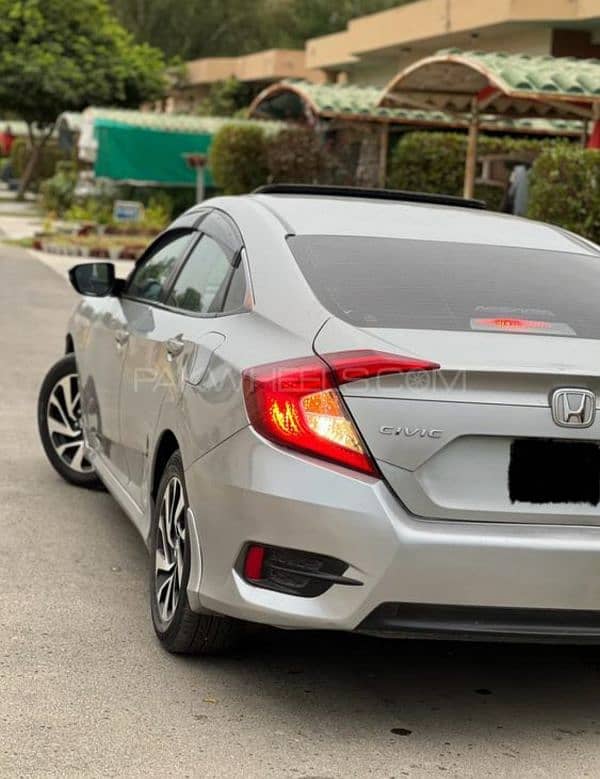 Honda Civic VTi Oriel Prosmatec 2018 UG Lahore Registered 3