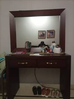 dressing table