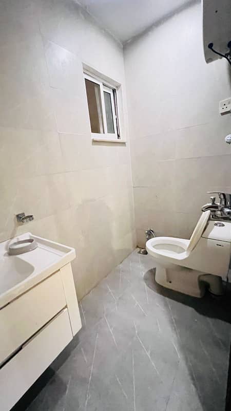 One bedroom apartment for rent on daily basis in bahria town lahore 19