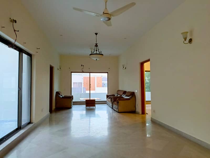 1 Kanal House Upper Portion For Rent in Phase 7 Prime Location Near Fairways Commercial Hub 6