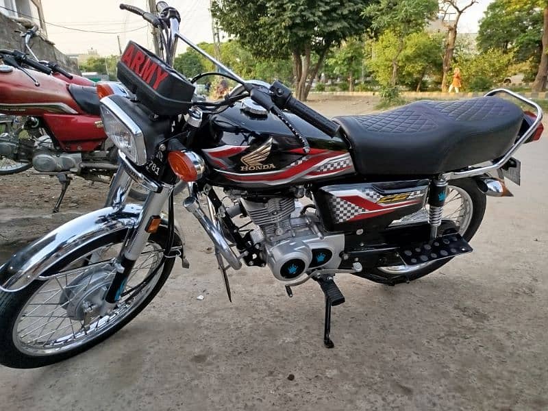 Honda 125 2024 Black 1