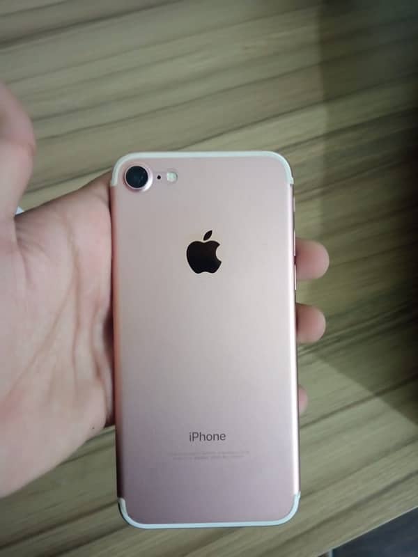 Apple Iphone 7 (128) GB Storage 1