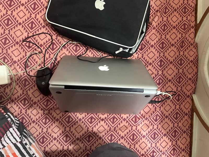 APPLE MACBOOK PRO model core 2 duo 2.26 and 2gb ram 1