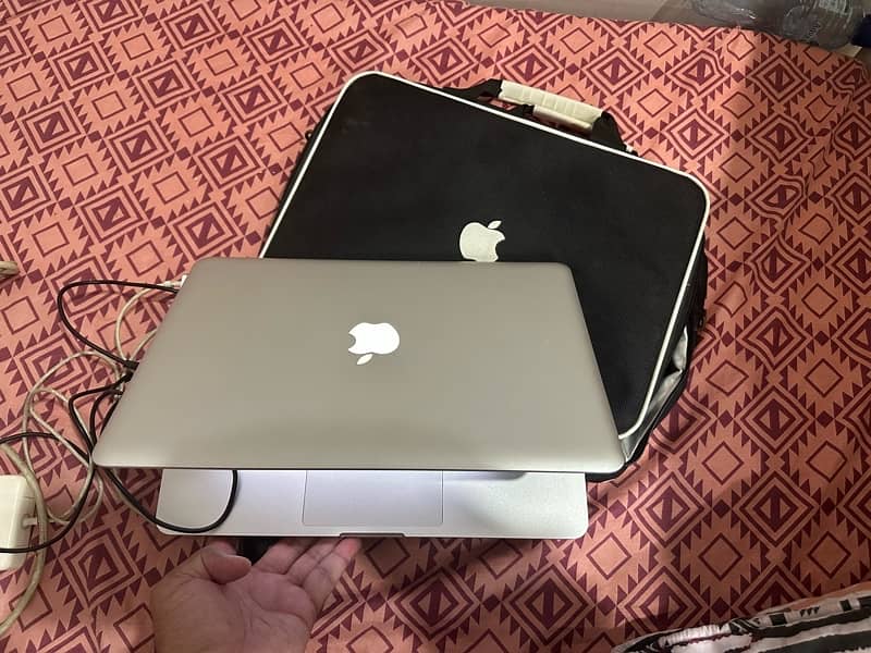 APPLE MACBOOK PRO model core 2 duo 2.26 and 2gb ram 2