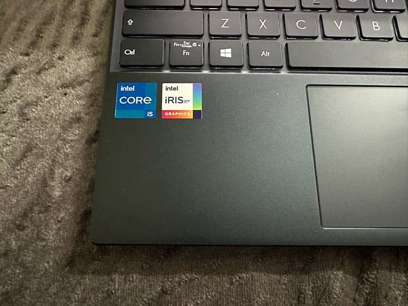 Asus Zenbook 14 laptop core i5 11gen 8gb 512gb mint condition for sale 2