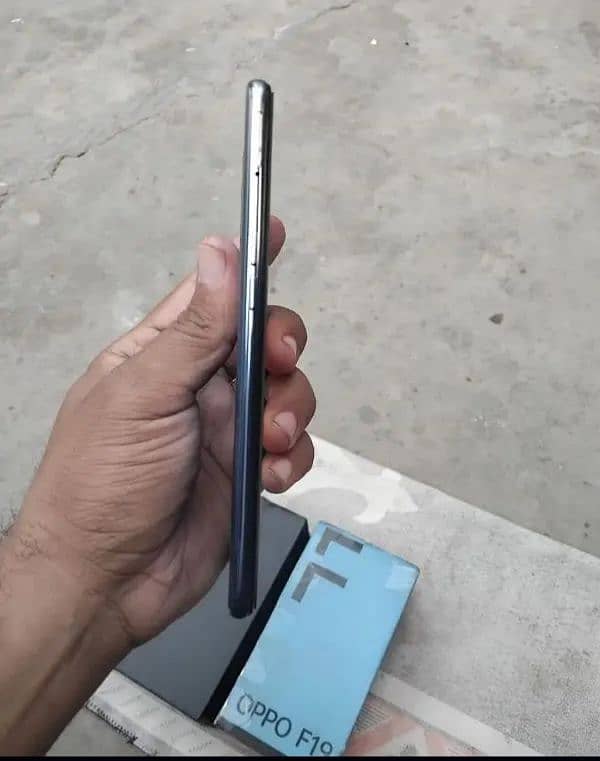 Oppo F19 in good condition 1