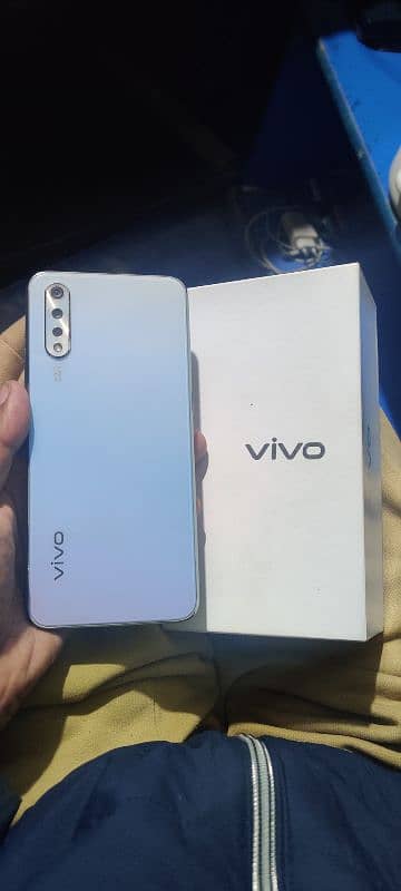 vivo s1 pro 8,+256gb sath box ha chgar nhi ha 0