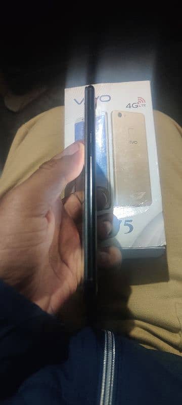 vivo y75 6+128gb sath box chgar ha 2