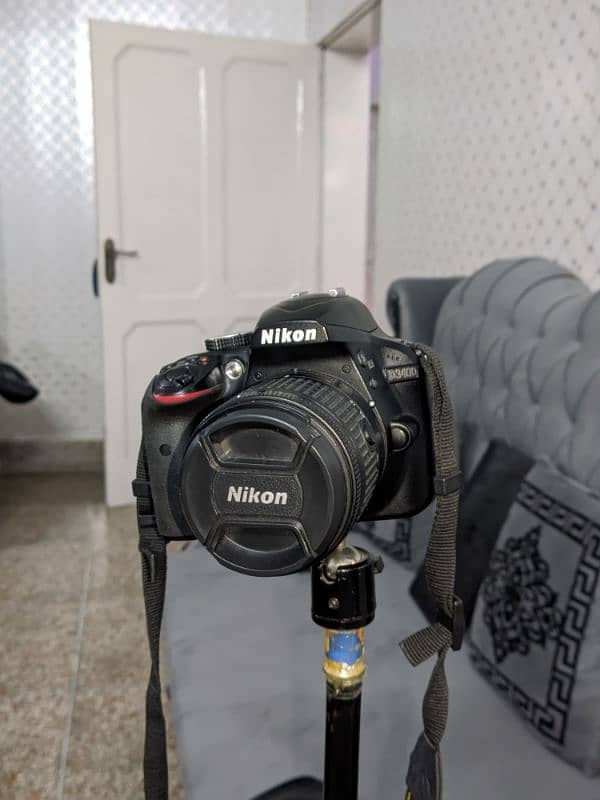 Nikon d3400 with 2 lenses 0