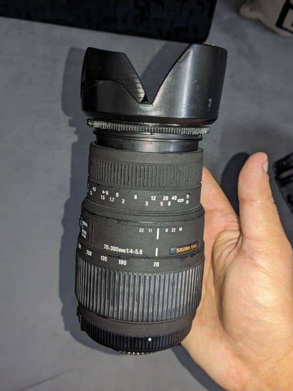 Nikon d3400 with 2 lenses 6