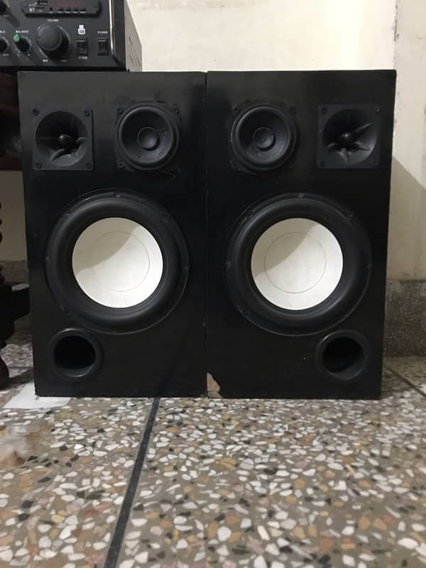 speaker or amplifier 2