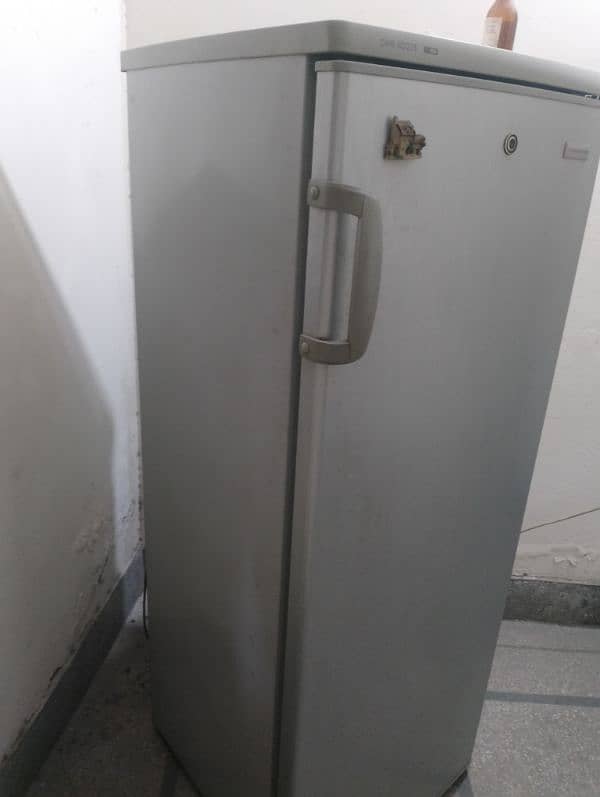 one door fridge 1